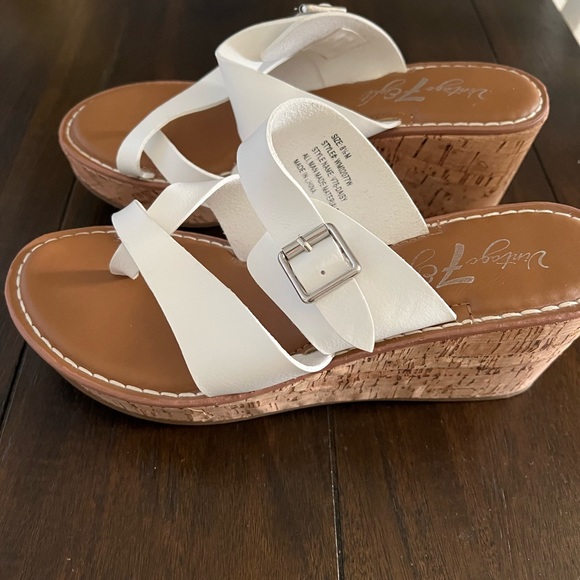 Woman’s vintage dress shoes - Picture 4 of 9